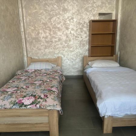 Lejla Appartement Podgorica Buitenkant foto