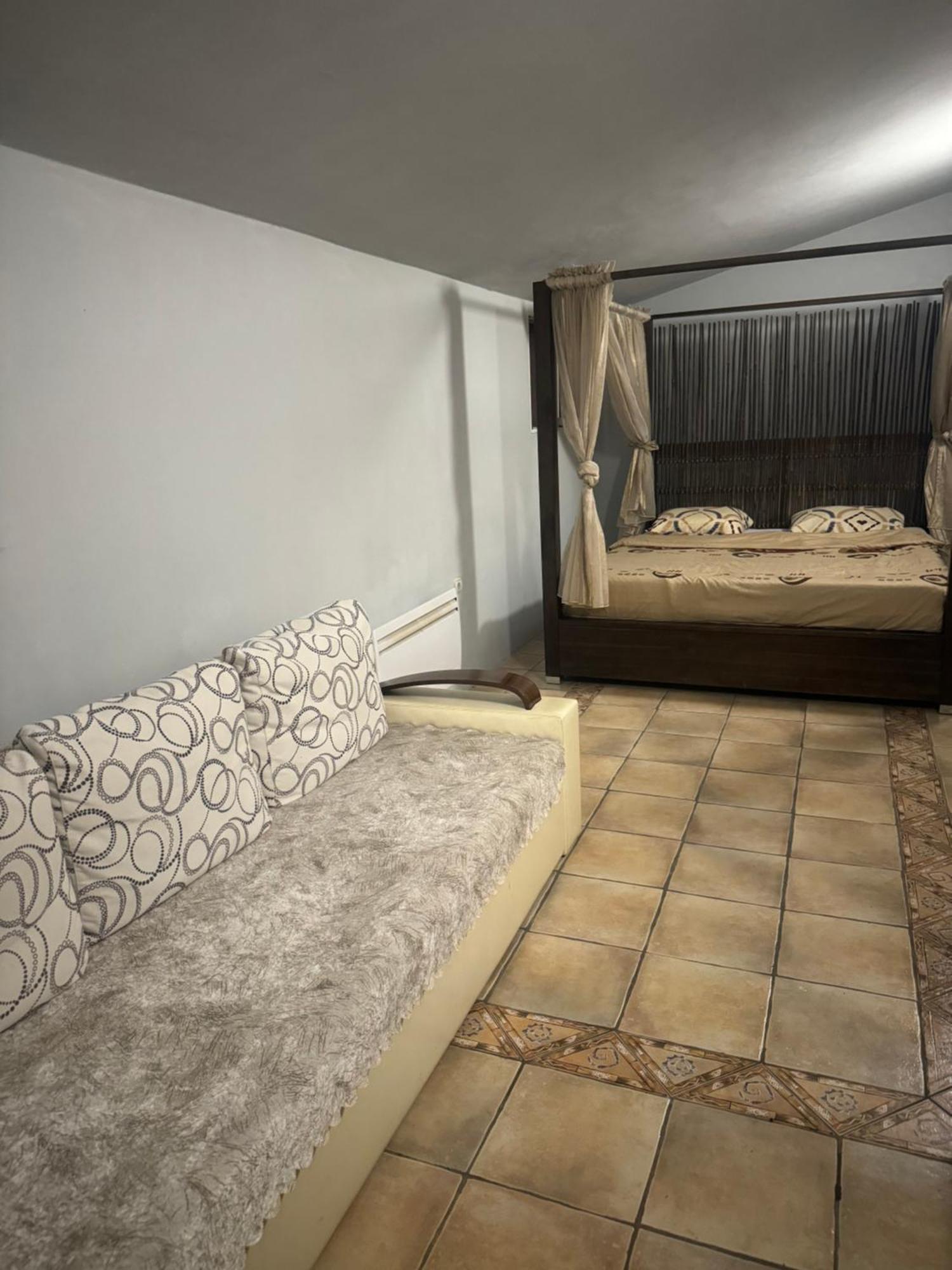 Lejla Appartement Podgorica Buitenkant foto